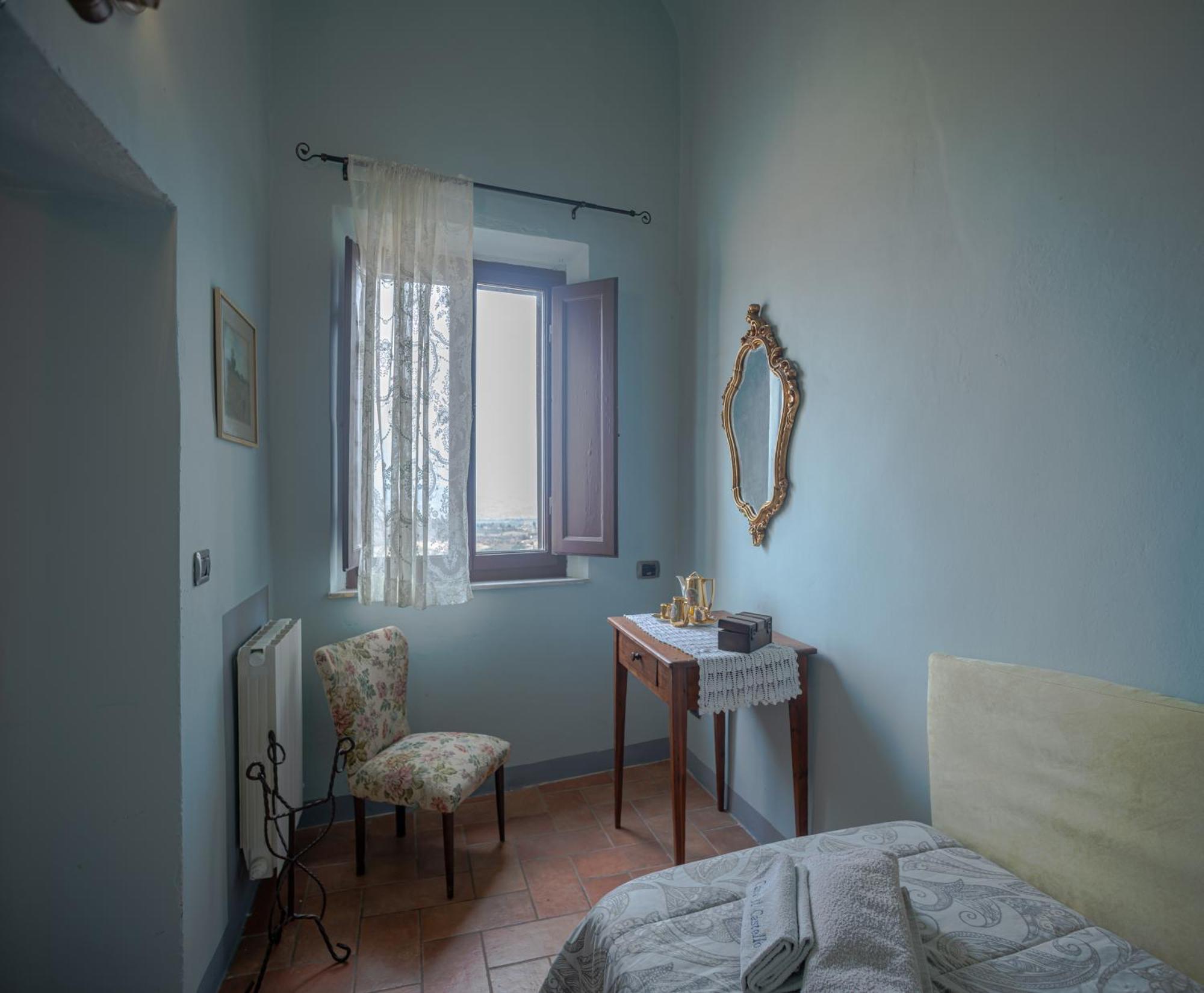 Casa Il Castello Apartment Гамбаси Терме Екстериор снимка