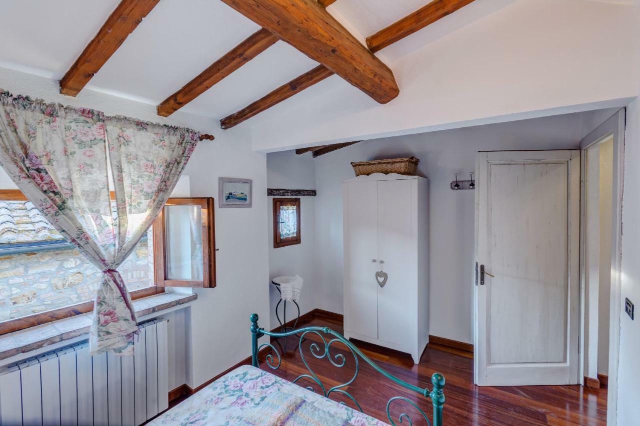 Casa Il Castello Apartment Гамбаси Терме Екстериор снимка